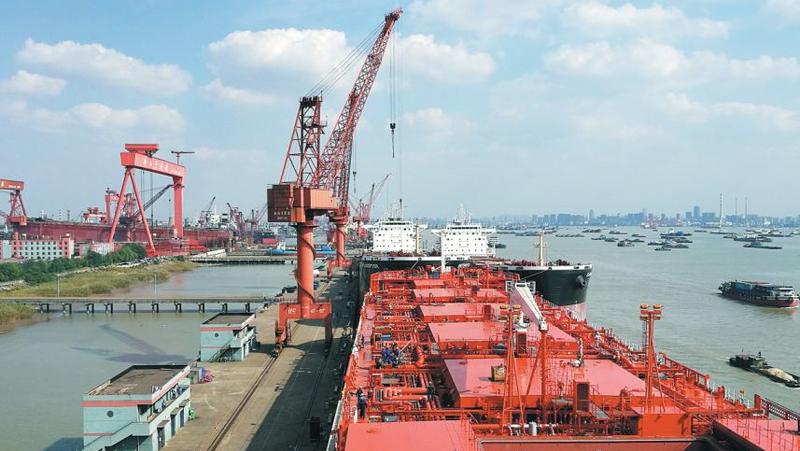 China shipbuilding industry sees rise in new orders